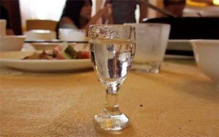白酒第二天(白酒第二天还能测出来吗)，白酒第二天是否还能测出酒精含量？，白酒第二天是否还能测出酒精含量？