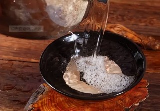 白酒是发酵酒吗(白酒是不是酿造酒)，白酒是酿造酒还是发酵酒？，白酒是酿造酒还是发酵酒？