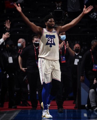 nba热火76人直播(nba常规赛76人对阵热火)