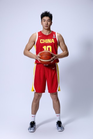 正在直播中国男篮赛(中国男篮直播间)