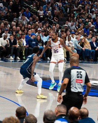 最新nba比赛(最新nba比赛现场照片)