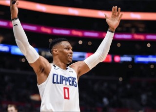 nba灵异事件威少拍球(nba灵异事件威少把球拍到哪去了)
