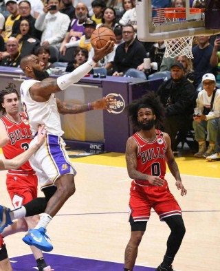 nba公牛vs湖人(nba公牛vs湖人第1节录像)