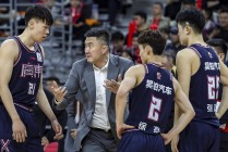 广东男篮今天的比赛(广东男篮今天的比赛录像)