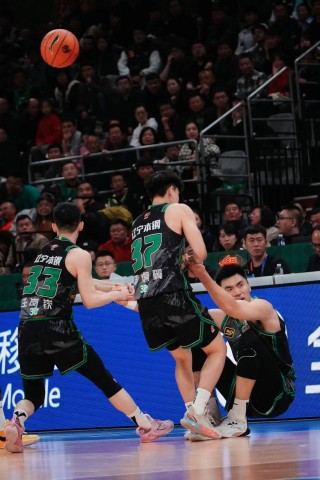 辽宁男篮今晚现场直播(辽宁男篮今晚现场直播在哪看)