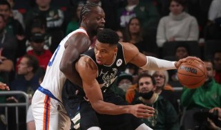 nba尼克斯vs雄鹿首发(尼克斯对雄鹿聚胜顽球汇)