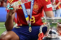 男足欧洲杯历届冠军(男足欧洲杯赛程)