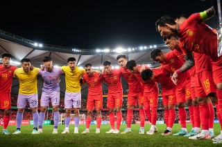 足球亚洲杯中国队今晚比赛(足球亚洲杯中国队今晚比赛时间)