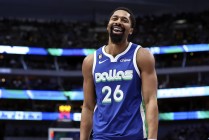 nba直播吧8(雨燕免费直播在线观看高清足球)