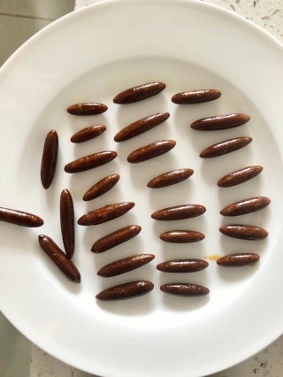 有痔疮能喝红酒吗(痔疮发了可以喝红酒吗?一点点)，痔疮患者能否喝红酒（含少量红酒）？，痔疮患者能否饮用红酒，一点点可以吗？