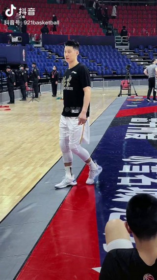 林书豪能打爆郭艾伦吗(林书豪能打爆郭艾伦吗知乎)