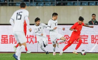中国男足与乌兹别克比赛(直播中国足球队和乌兹别克)