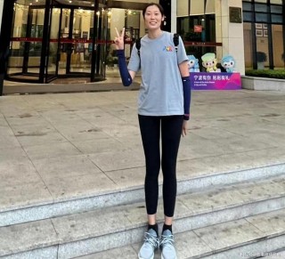 女排朱婷被开除(女排队员朱婷去哪了)