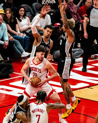 nba季前赛马刺vs火箭(火箭和马刺季前赛全场录像回放)