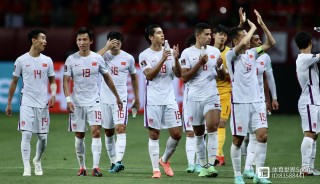 中国男足vs乌兹别克斯坦(中国男足VS乌兹别克斯坦直播)