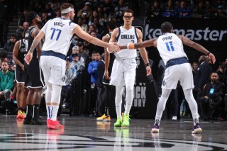 马刺vs独行侠(马刺Vs独行侠20190313全场回放德罗赞带队豪取6连肚)