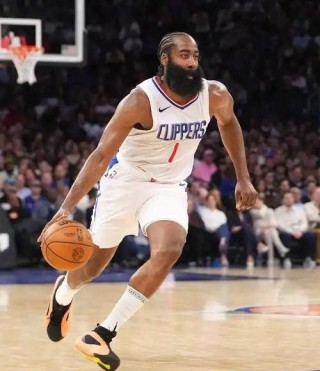 nba篮球直播(雨燕nba篮球直播)
