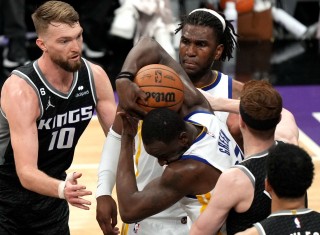 nba勇士vs国王(NBA勇士VS国王比赛视频回放)