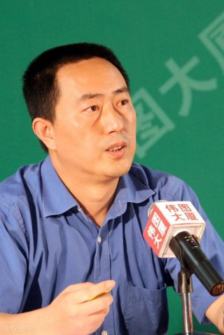 足协宣布退出中超(中国足协考虑取消中超)，中国足协考虑取消中超联赛，重大决策引发关注，中国足协考虑取消中超联赛，重大决策引发广泛关注