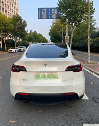 特斯拉汽车2023款最新款价格(特斯拉汽车2023款最新款价格图片)