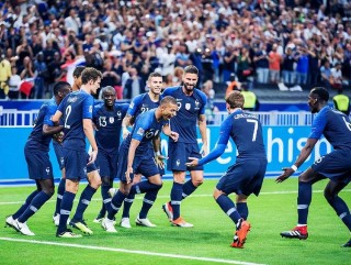 法国vs瑞士足球(法国对瑞士足球比赛结果)
