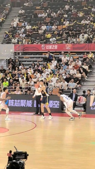 今天篮球cba比赛直播(今天篮球赛事2021赛程直播)