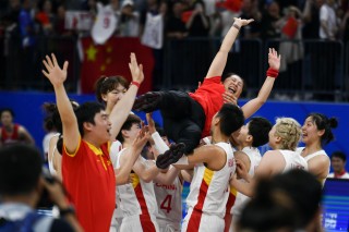 现场直播中国女篮的比赛(现场直播中国女篮的比赛对日本女蓝)