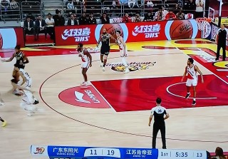 广东体育直播篮球比赛(直播广东体育频道在线直播篮球比赛场地)