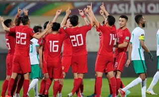 国足踢得过美国吗(国足能踢过中北美球队吗)