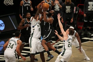 nba篮网vs雄鹿(NBA篮网VS雄鹿G7)