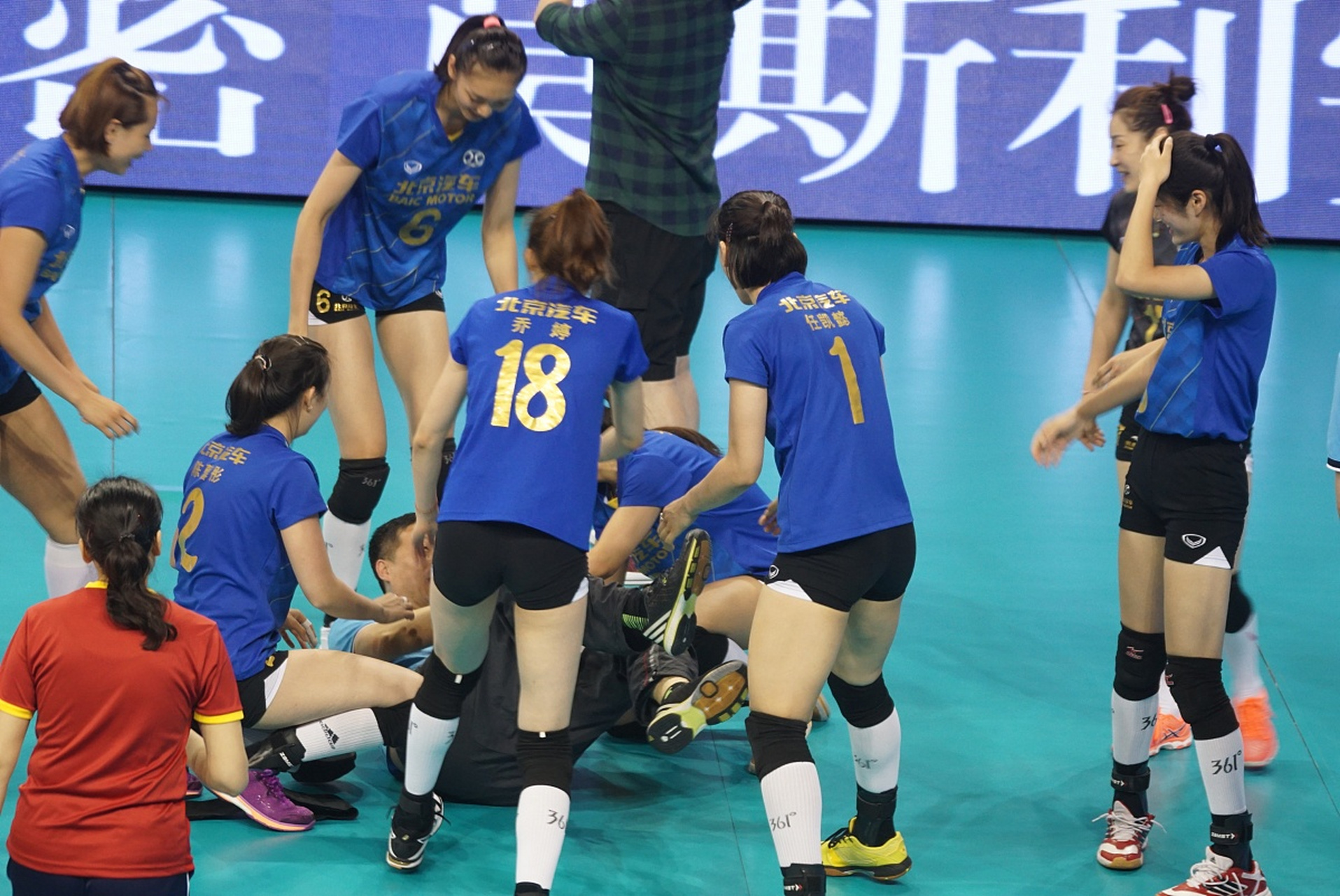 2021年中国女排现场直播比赛(2021年中国女排现场直播比赛回放)  第1张