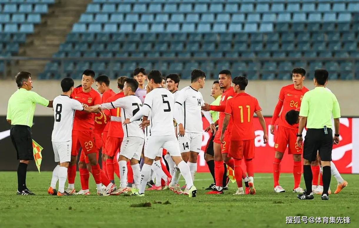 中国男足vs乌兹别克斯坦(中国男足VS乌兹别克斯坦直播)  第1张