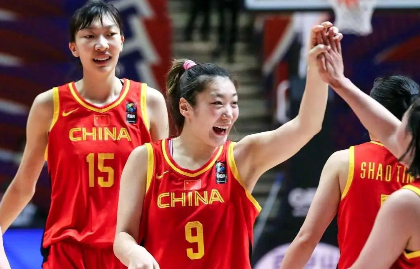 中国女篮2米27(中国女篮2米27李梦)  第1张