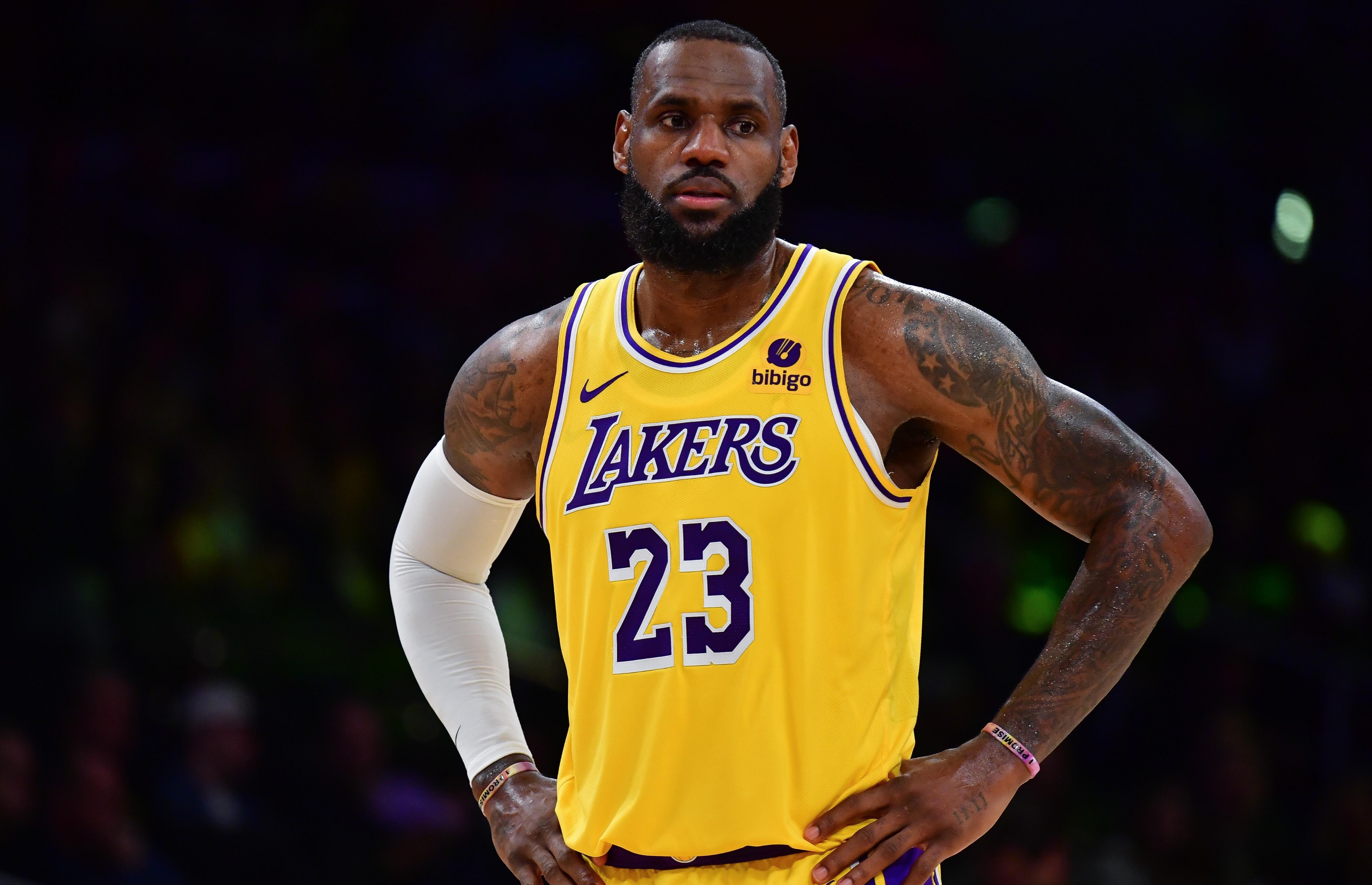 nba火箭vs湖人(nba火箭vs湖人姚明)  第2张