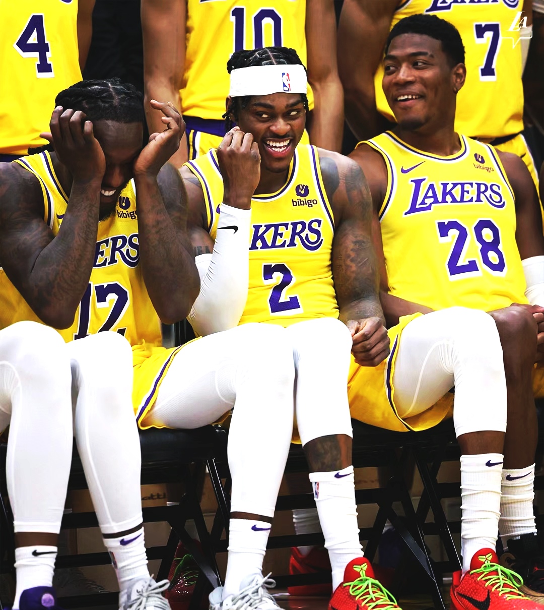 nba洛杉矶湖人队(NBA洛杉矶湖人队官宣续约詹姆斯)  第2张