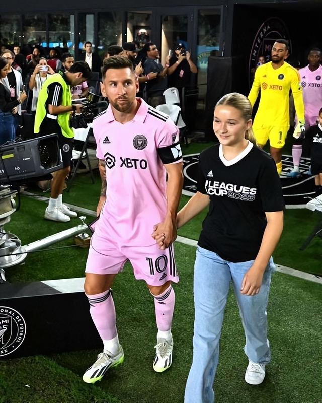 梅西为什么那么爱老婆(梅西为什么那么爱老婆呢)  第2张