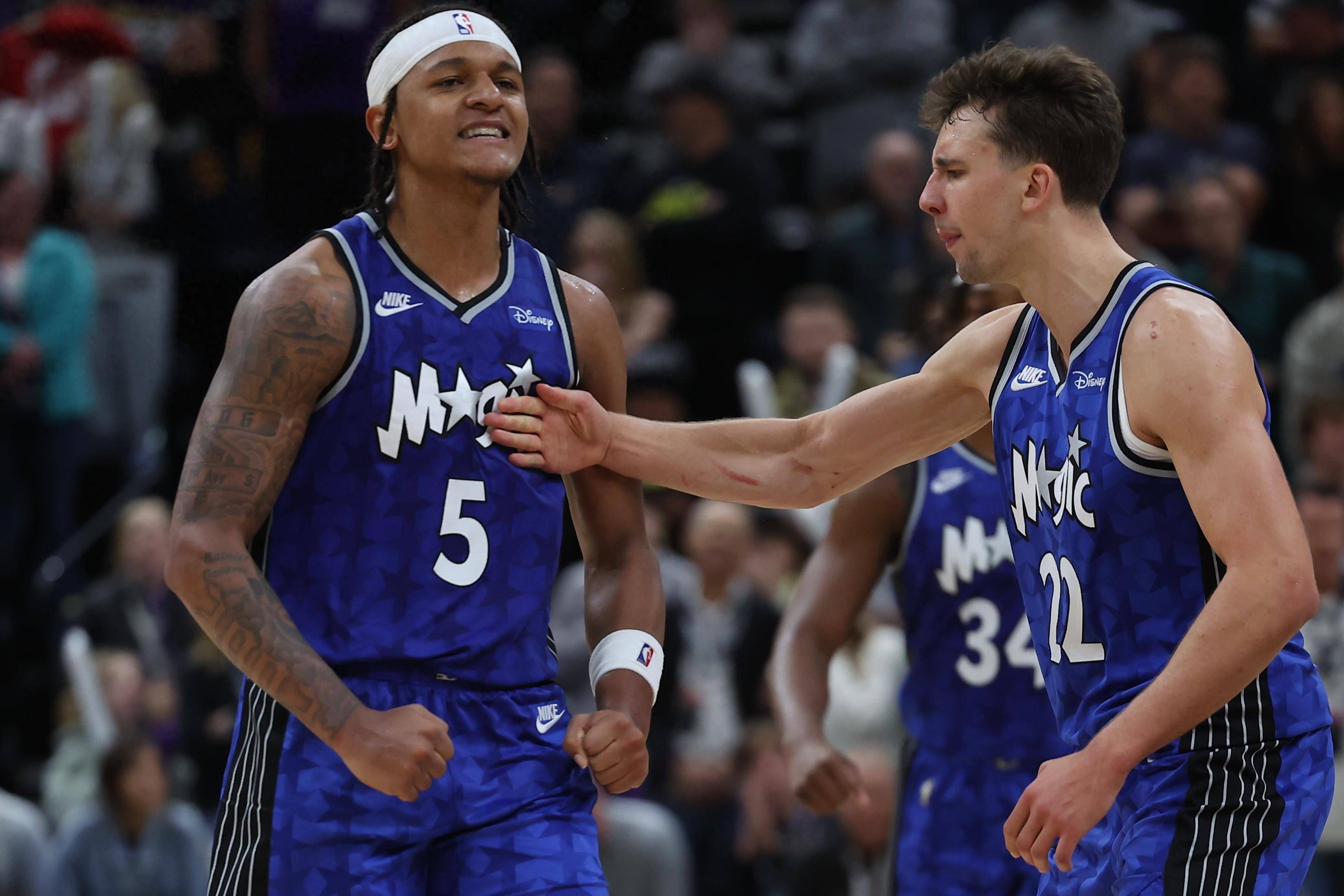 nba快船vs尼克斯(NBA快船VS尼克斯全场回放)  第2张