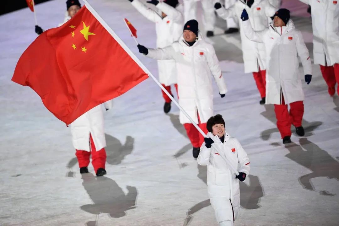 冬奥会中国运动员服装品牌(2022年冬奥会运动员衣服品牌)  第2张