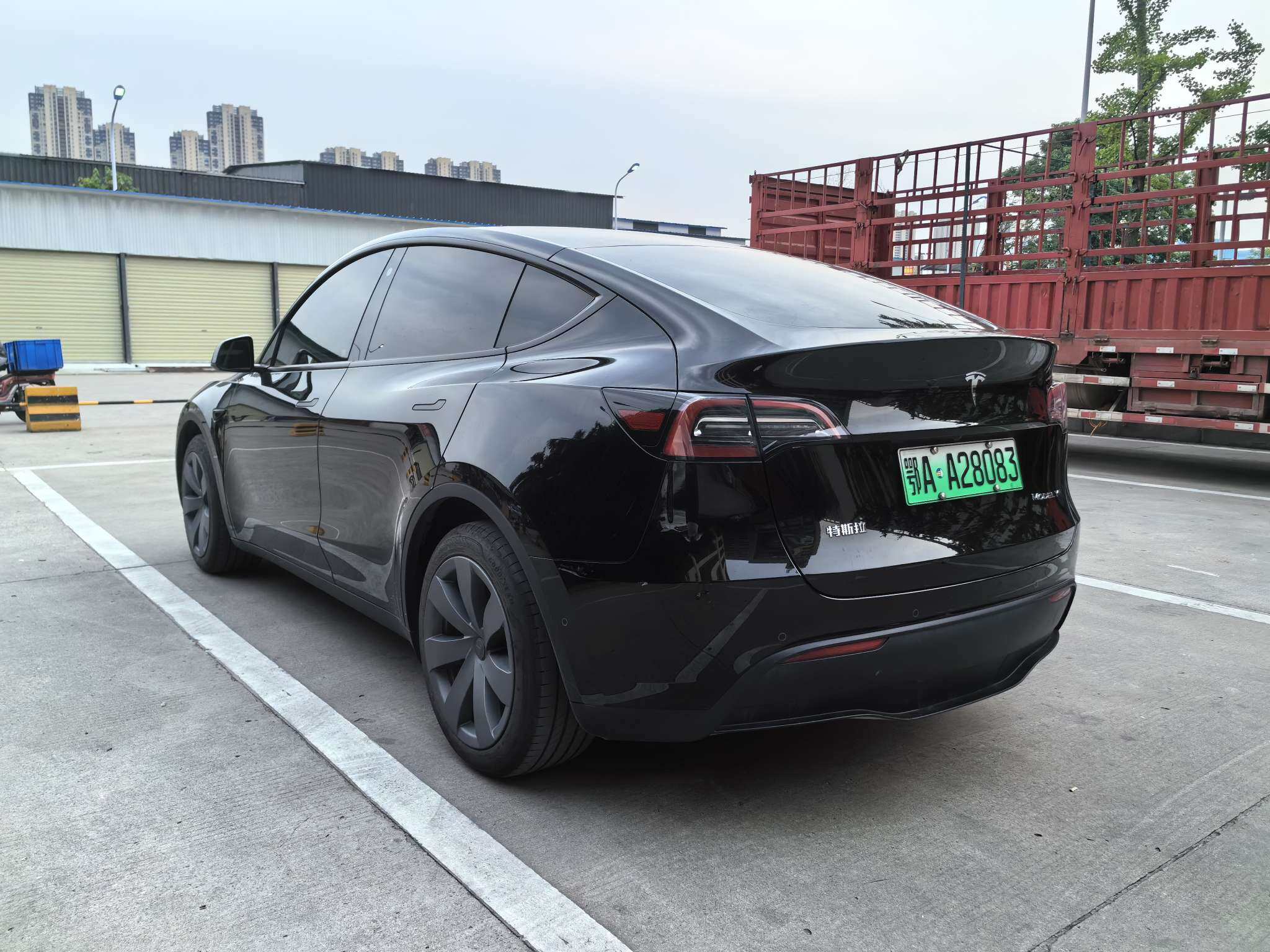 特斯拉汽车2023款最新款价格(特斯拉汽车2023款最新款价格图片)  第1张
