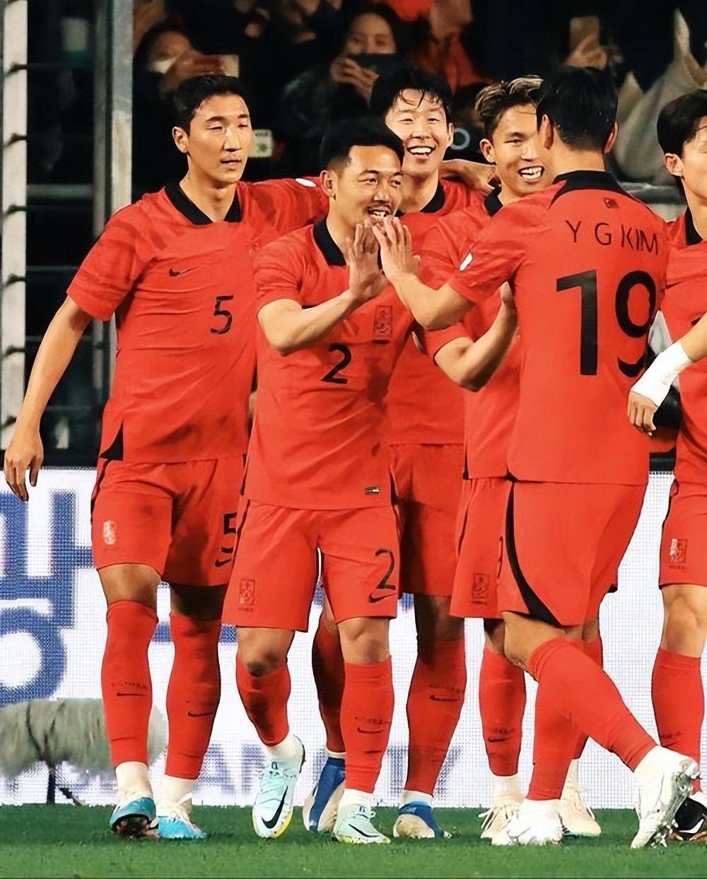 国足vs韩国央视(国足vs韩国央视直播在线观看)  第2张